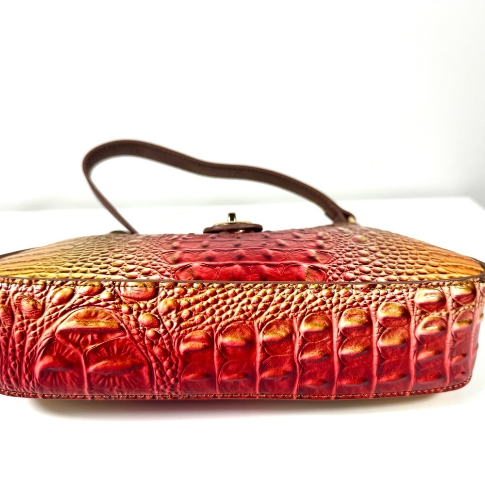 Elegant Multicolor Croc-Embossed Shoulder Bag - Picture 5 of 10